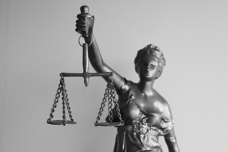 Lei 14.133 atualizada: resumo compilado